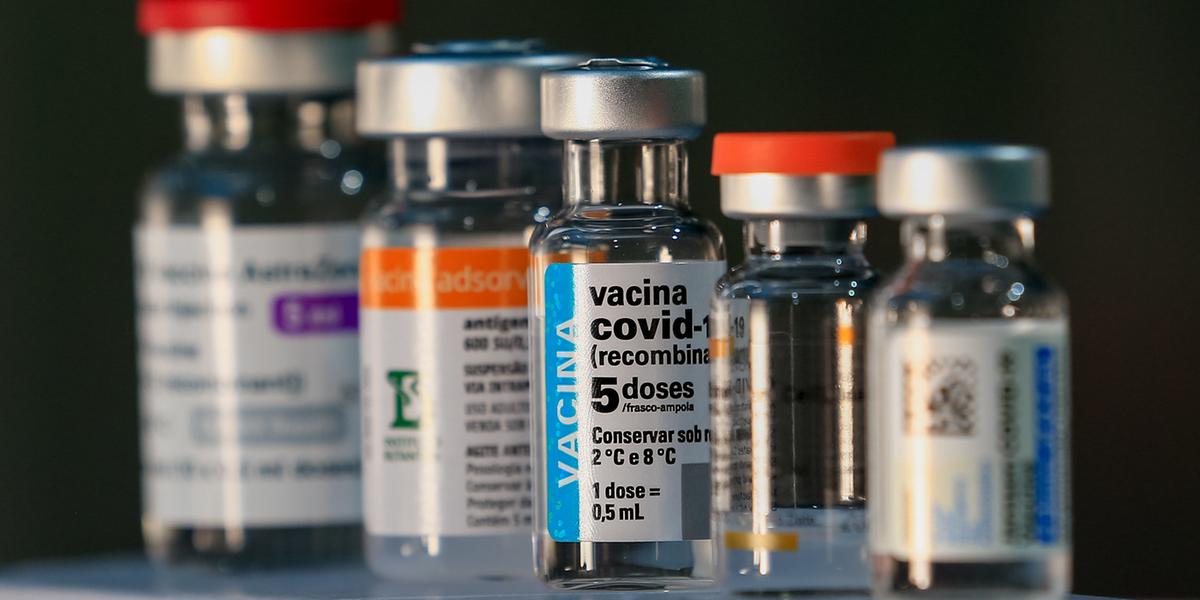Ministério da Saúde anuncia dose de reforço da vacina para todos os adultos