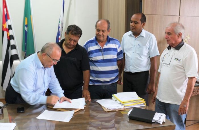 Jales - Tiquinho toma posse no cargo de prefeito