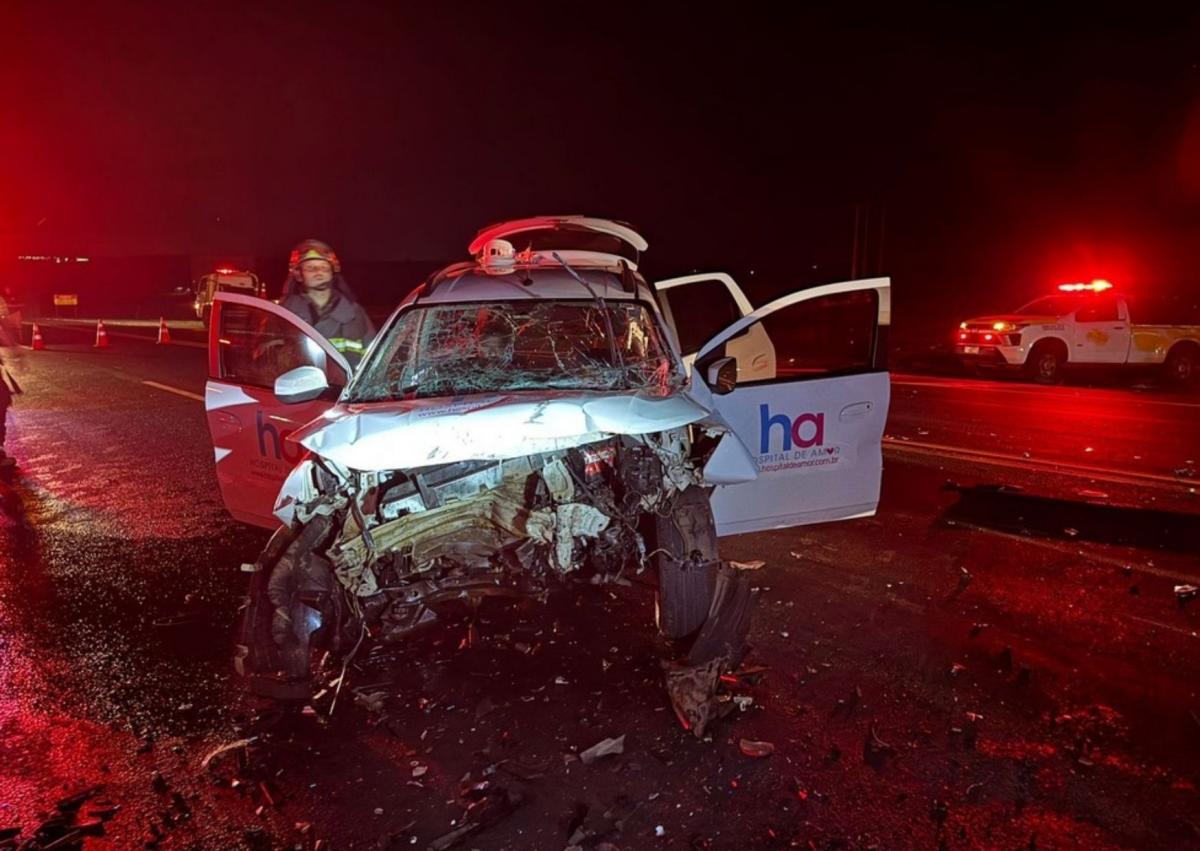 Acidente entre carros deixa dezesseis feridos em rodovia de Olímpia