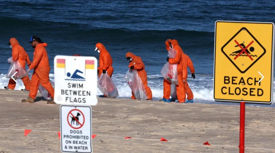 Bolas pretas surgem em praias de Sydney e intrigam moradores e turistas