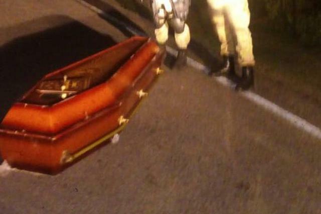 Funerária perde caixão supostamente com morto em Santa Fé do Sul