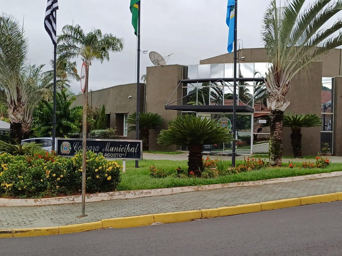 Câmara abre pregão de quase R$90 mil para instalar três mastros com bandeiras