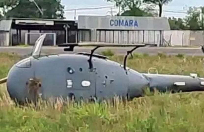 Helicóptero da Marinha tomba durante treinamento em Manaus