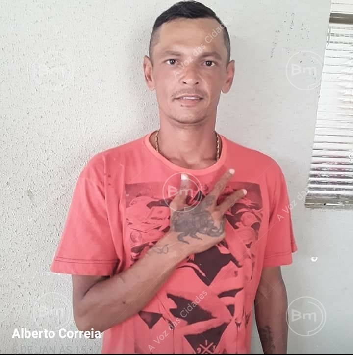 EXCLUSIVO - Homem é assassinado a facadas em Palmeira D'Oeste