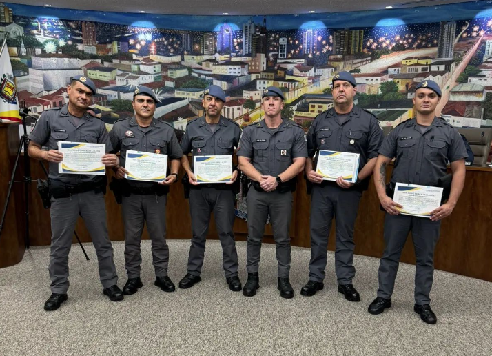 Moção de Congratulações é concedida a policiais por salvamento em Fernandópolis