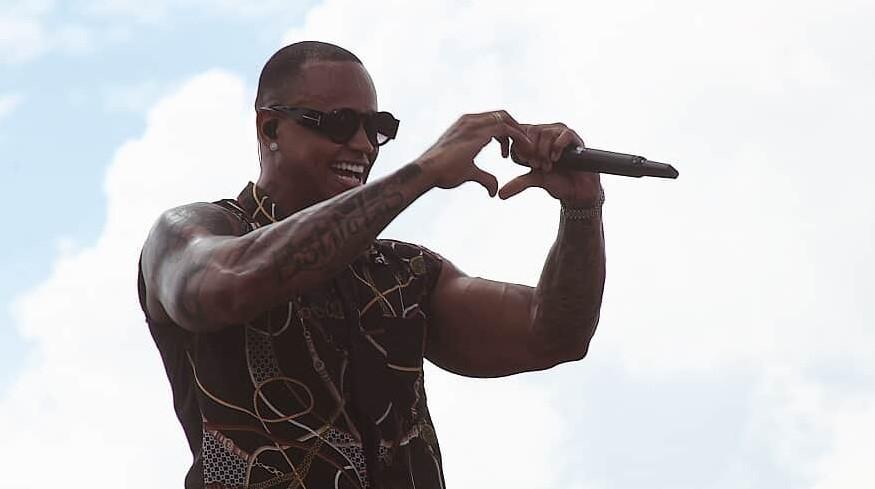 Juiz suspende show de Leo Santana em aniversário de Embu das Artes/SP