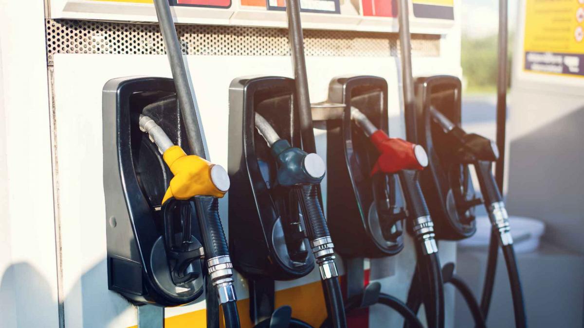Preço da gasolina nos postos cai pela segunda semana