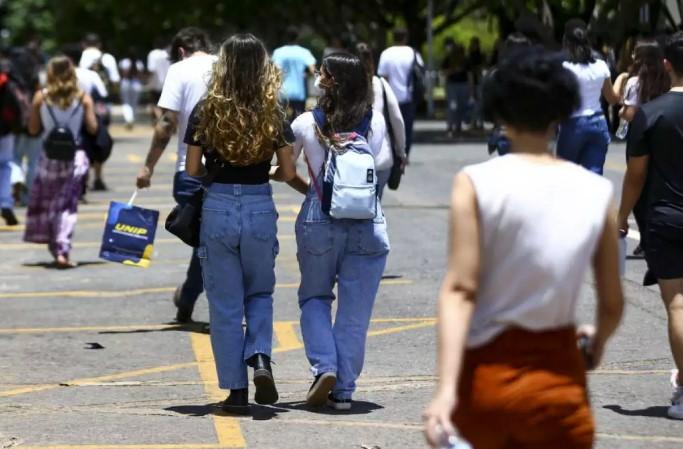 Pedidos de isenção de taxa no Enem 2025 começaram nesta segunda