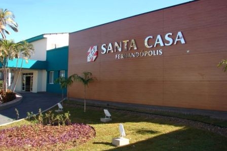 Polícia faz operação para investigar movimentações financeiras na Santa Casa de Fernandópolis