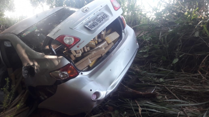 Estrela D'Oeste - Motorista é preso com meia tonelada de maconha após bater o carro durante perseguição policial