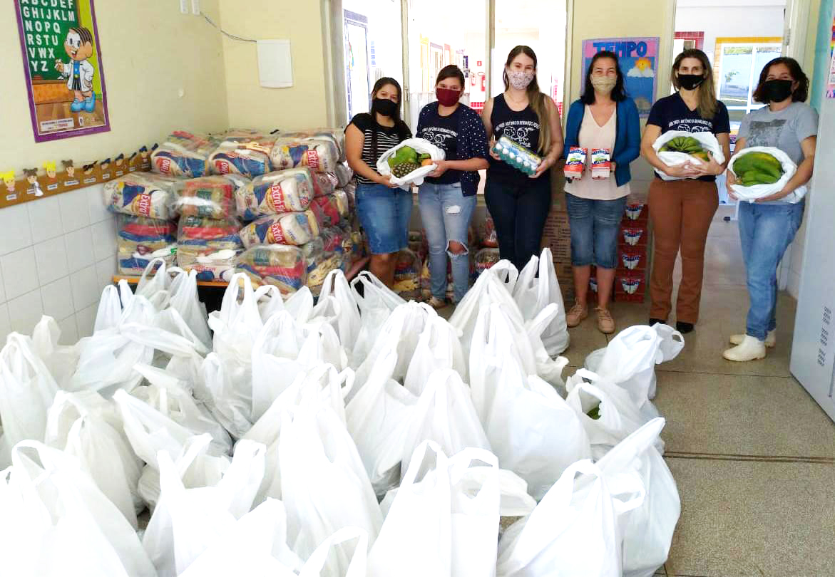 Jales - Prefeitura entrega kit merenda pelo terceiro mês consecutivo em período de pandemia da COVID-19