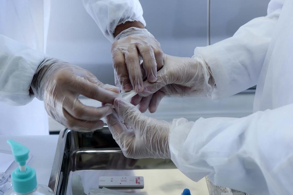 Anvisa autoriza testes da vacina contra o coronavírus; voluntários serão profissionais de saúde