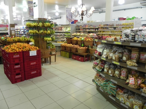 Abordar consumidor dentro de supermercado não acarreta danos morais