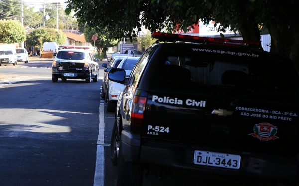 Operação Pirandello mira em organização por crimes de sequestro e lavagem de dinheiro