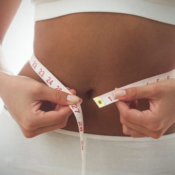 É possível perder 2 centímetros de gordura abdominal em 4 semanas?