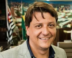 STF emite decisão que pagamento de 14ª salário é inconstitucional