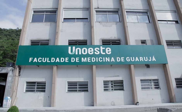 Guarujá téra faculdade de medicina com mensalidade de R$ 10 mil