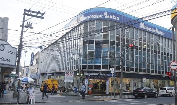 Magazine Luiza pode pagar multa de R$ 5 milhões por descumprir sentença
